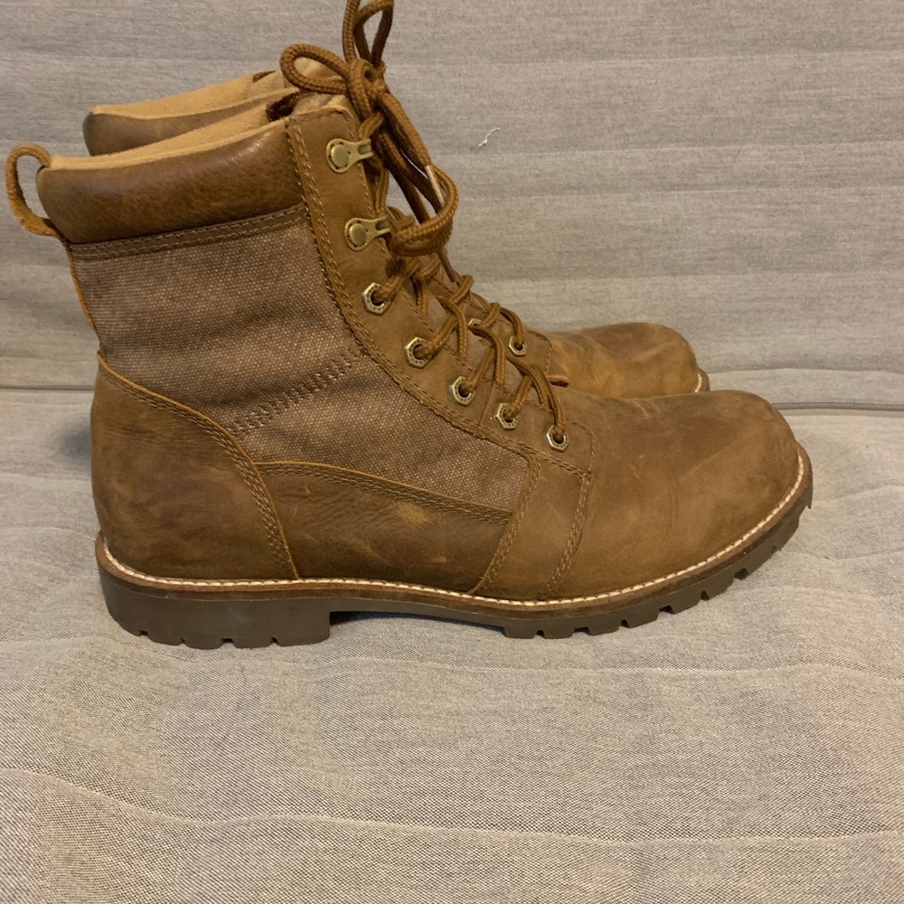 Kodiak size 11 mens waterproof boots